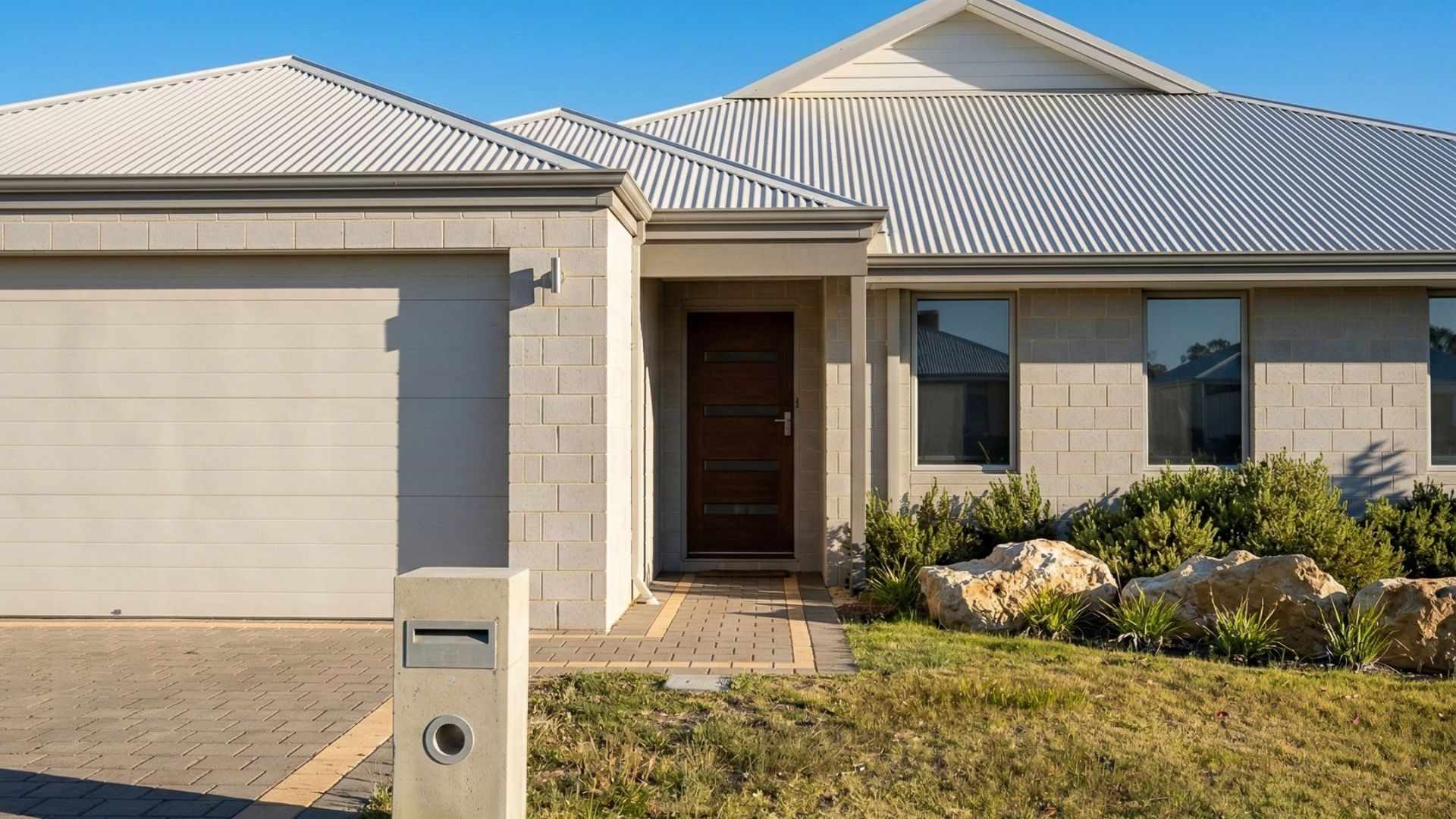 Secure Lease Property Investment: Are 5–10 Year Government Leases Worth It?